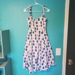 UK12/US10 Collectif Paint Pot Jasmine(?) Dress